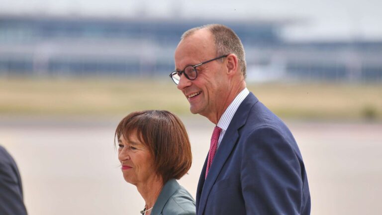 Constanze Merz: Medizinische Laufbahn und familiärer Hintergrund